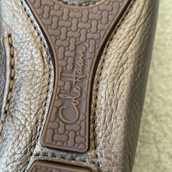 Cole Haan gold driving loafers Sz 6 pebbled leather - Picture 7 of 9